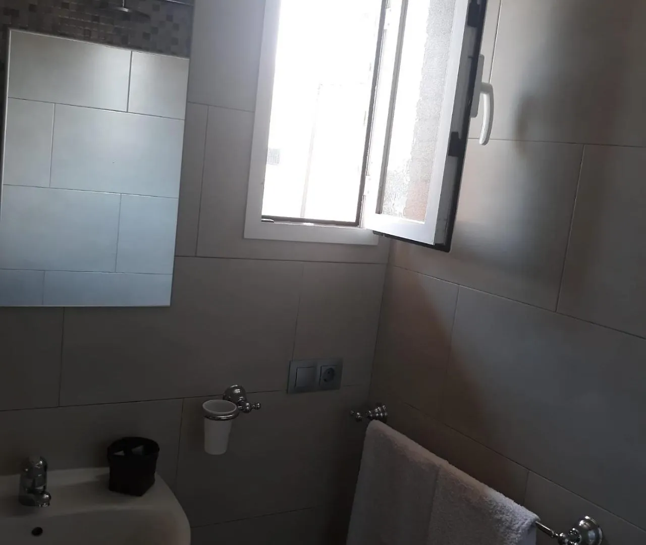 سان بيذرو ذي ألكانتا Hostal Galea Centro 2*, سان بيذرو ذي ألكانتا إسبانيا